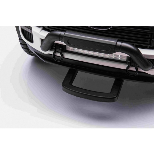 autko terenowe z napedem na 4 koła